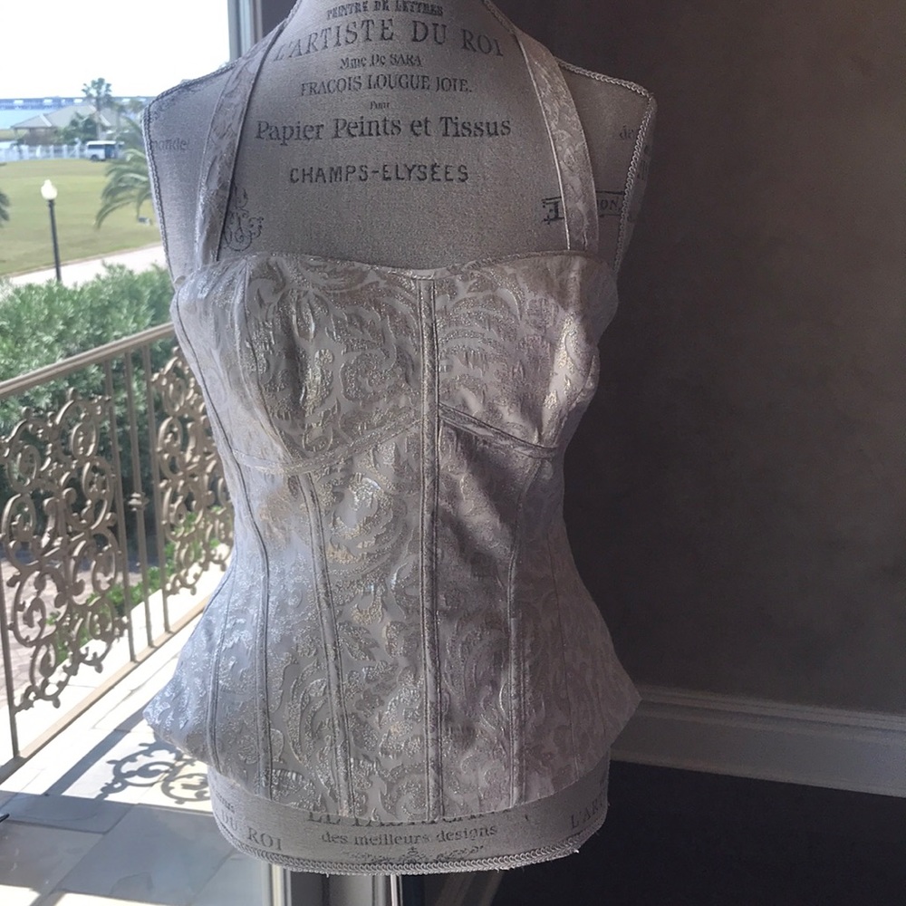 White House Black Market Bustier SZ4 never Worn